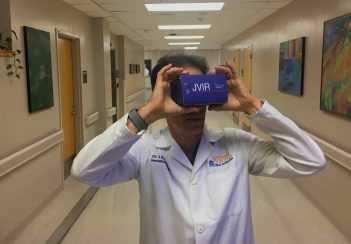 Ziv Haskal, MD, views the radiology procedure in virtual reality.